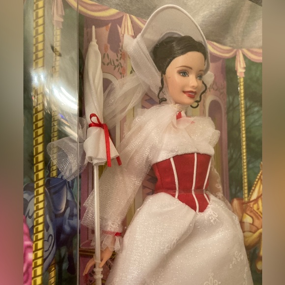 SOLD // Mattel Disney Mary Poppins 2005 Fashion Doll - Collectible Packaging - Picture 4 of 16